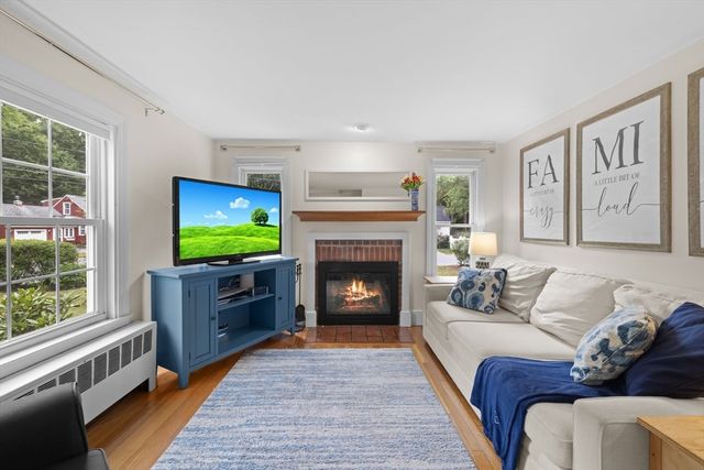 15 Walker Street, Westborough, MA 01581