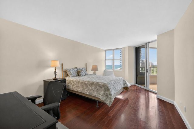 5200 N Ocean Drive 1004, Singer Island, FL 33404