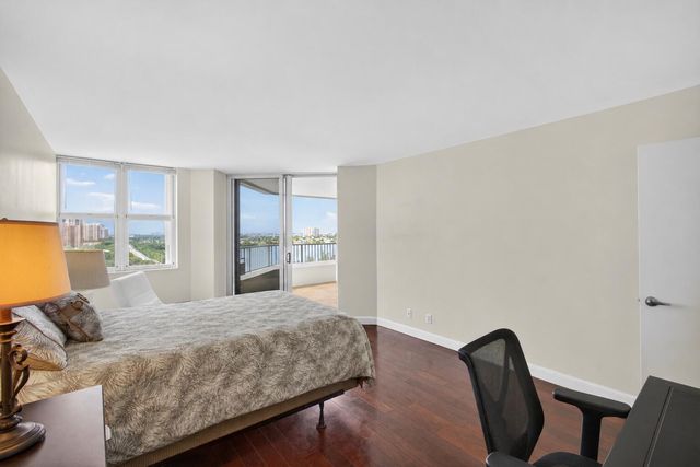 5200 N Ocean Drive 1004, Singer Island, FL 33404