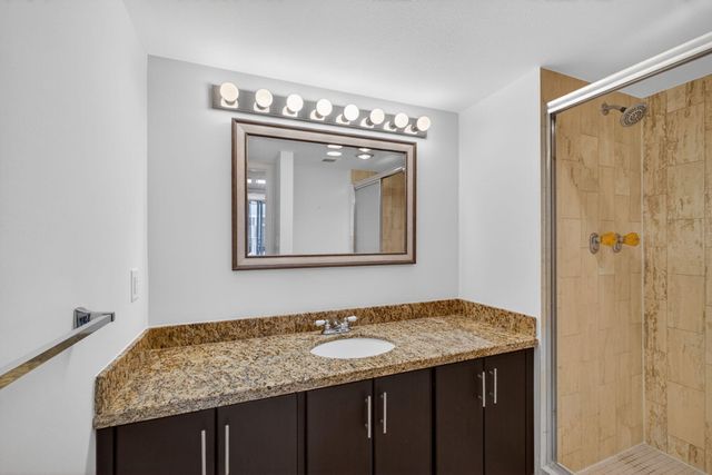5200 N Ocean Drive 1004, Singer Island, FL 33404