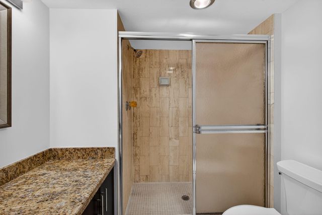 5200 N Ocean Drive 1004, Singer Island, FL 33404