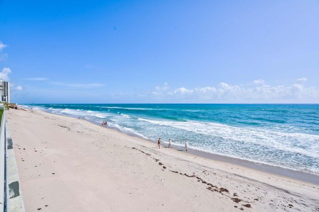 5200 N Ocean Drive 1004, Singer Island, FL 33404