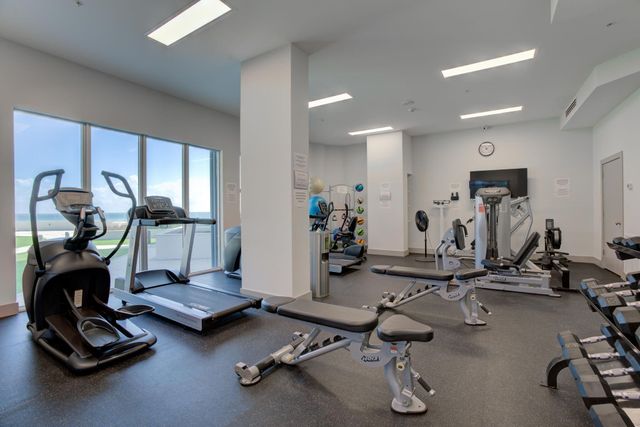 5200 N Ocean Drive 1004, Singer Island, FL 33404