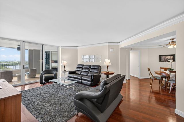 5200 N Ocean Drive 1004, Singer Island, FL 33404