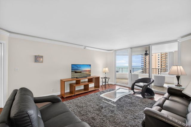 5200 N Ocean Drive 1004, Singer Island, FL 33404