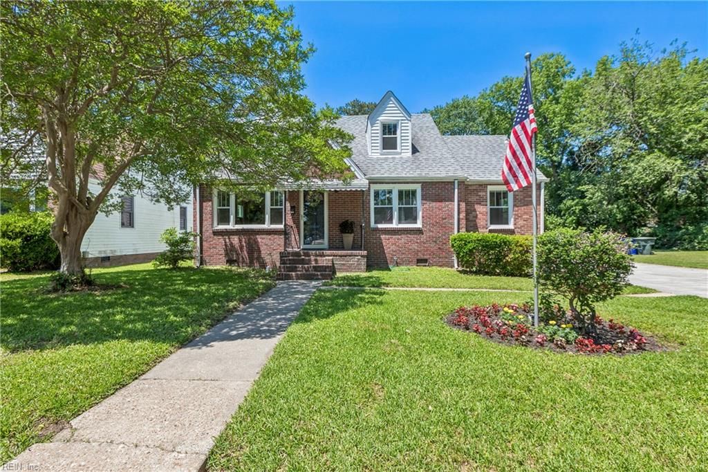 9221 Saint George AVE, Norfolk, VA 23503