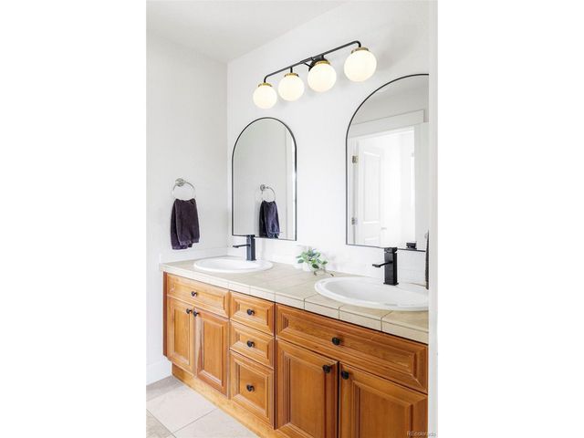 24980 E Roxbury Pl, Aurora, CO 80016