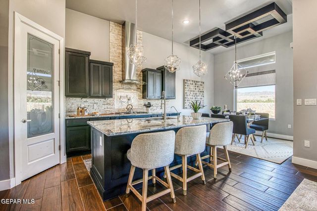 6716 RIO HACIENDAS Circle, El Paso, TX 79932