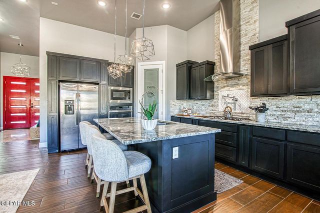 6716 RIO HACIENDAS Circle, El Paso, TX 79932