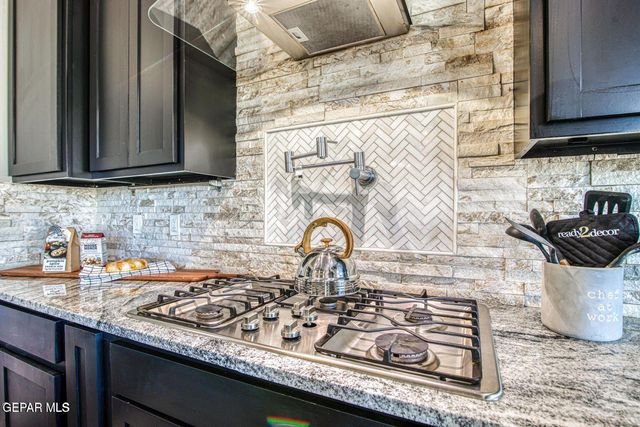 6716 RIO HACIENDAS Circle, El Paso, TX 79932