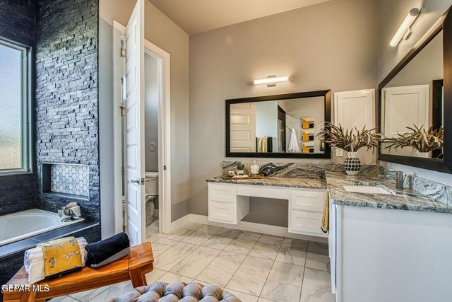 6716 RIO HACIENDAS Circle, El Paso, TX 79932