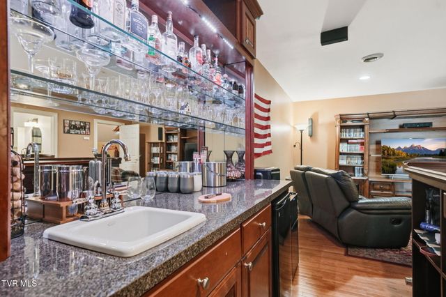 500 Magnolia Ridge Drive, Jonesborough, TN 37659
