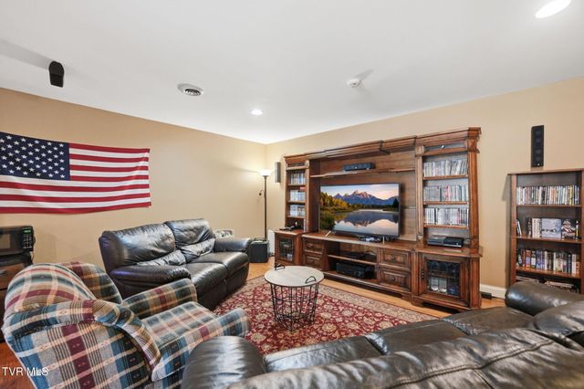 500 Magnolia Ridge Drive, Jonesborough, TN 37659