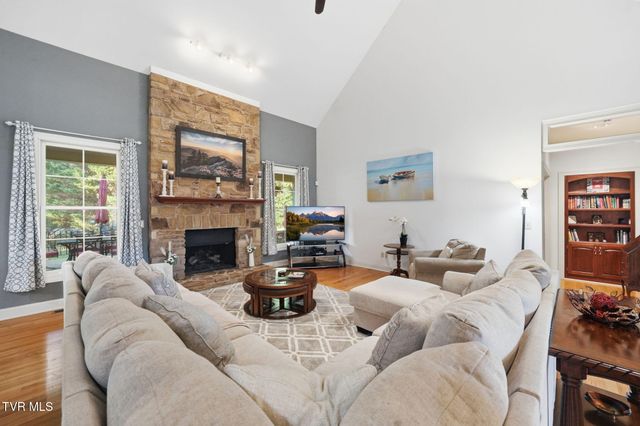 500 Magnolia Ridge Drive, Jonesborough, TN 37659