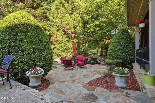 500 Magnolia Ridge Drive, Jonesborough, TN 37659