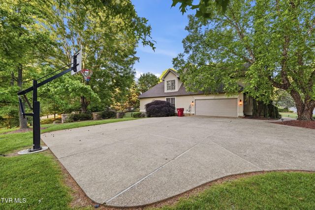 500 Magnolia Ridge Drive, Jonesborough, TN 37659