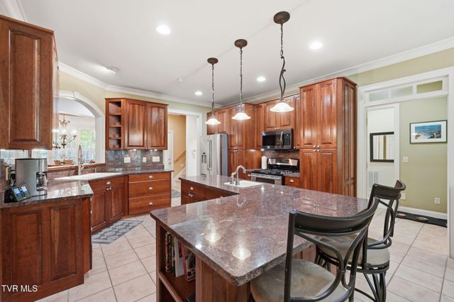 500 Magnolia Ridge Drive, Jonesborough, TN 37659