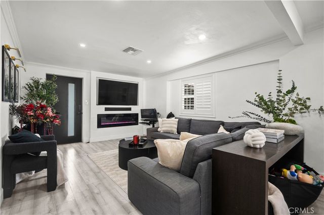 4512 Ostrom Ave, Lakewood, CA 90713