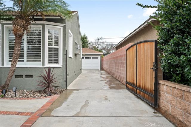 4512 Ostrom Ave, Lakewood, CA 90713