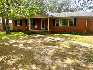303 Old Fort St, Tullahoma, TN 37388