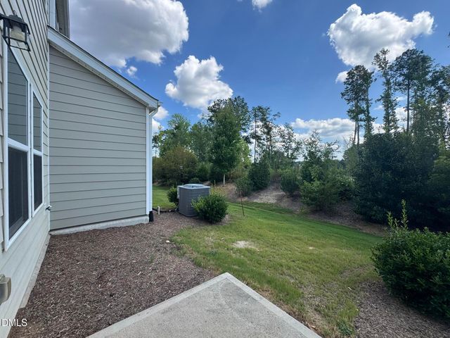 250 Brook Farm Lane, Fuquay Varina, NC 27526