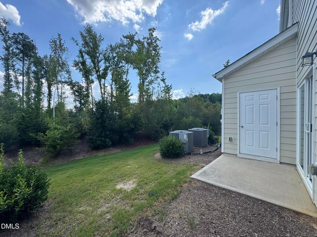 250 Brook Farm Lane, Fuquay Varina, NC 27526