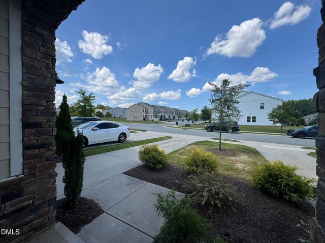 250 Brook Farm Lane, Fuquay Varina, NC 27526