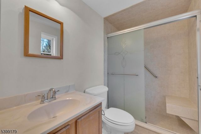 28 Duval St, Bridgewater Twp., NJ 08807