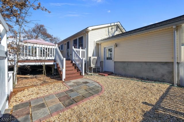 28 Duval St, Bridgewater Twp., NJ 08807