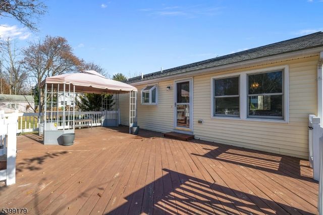 28 Duval St, Bridgewater Twp., NJ 08807