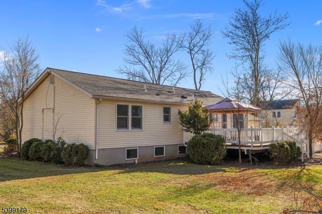 28 Duval St, Bridgewater Twp., NJ 08807