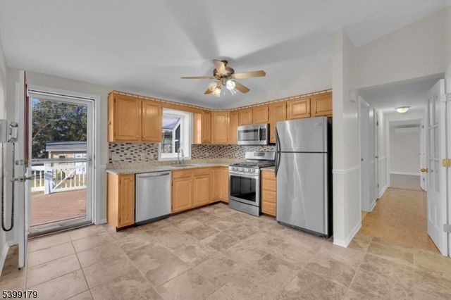 28 Duval St, Bridgewater Twp., NJ 08807