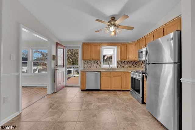 28 Duval St, Bridgewater Twp., NJ 08807