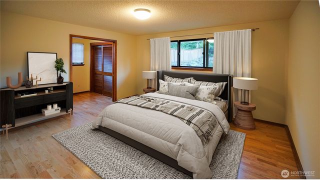 16902 28th Avenue SW, Burien, WA 98166