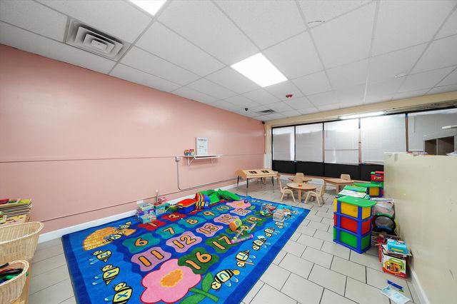 2909 W 63rd Street, Chicago, IL 60629