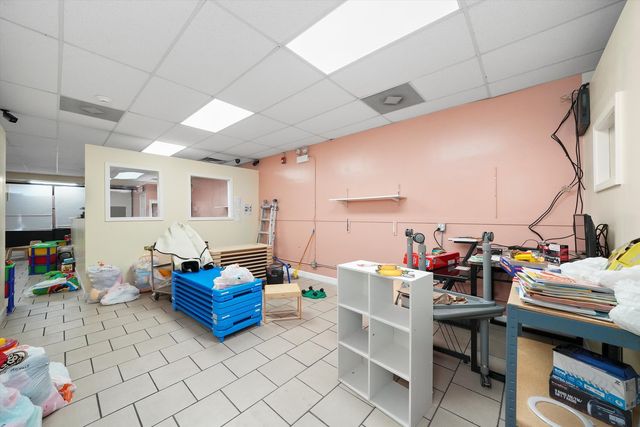 2909 W 63rd Street, Chicago, IL 60629