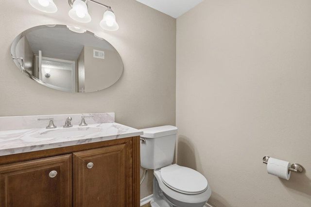 1201 Hi Stirrup 104, Horseshoe Bay, TX 78657