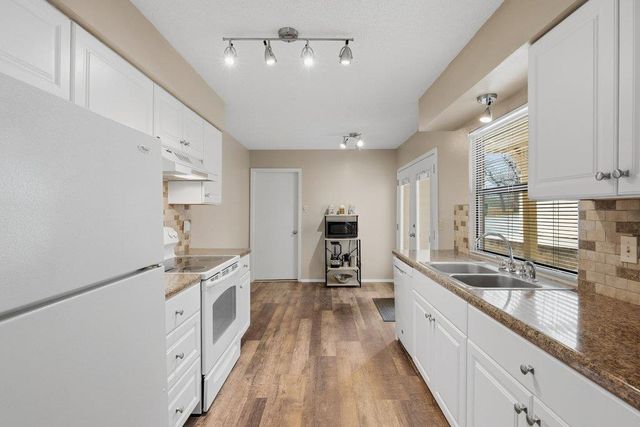 1201 Hi Stirrup 104, Horseshoe Bay, TX 78657