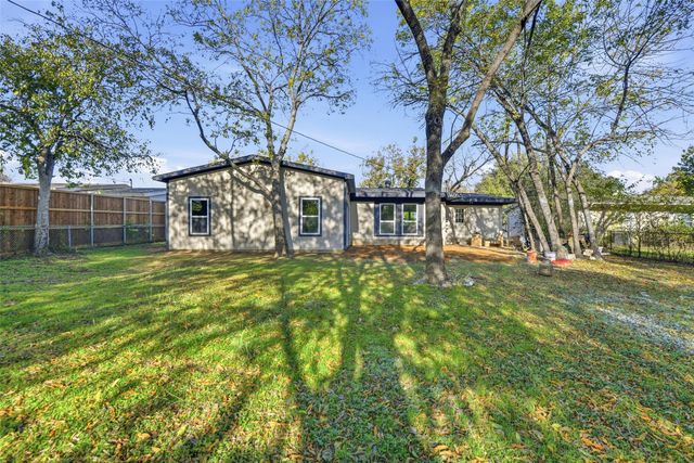 8012 Laura Street, North Richland Hills, TX 76180