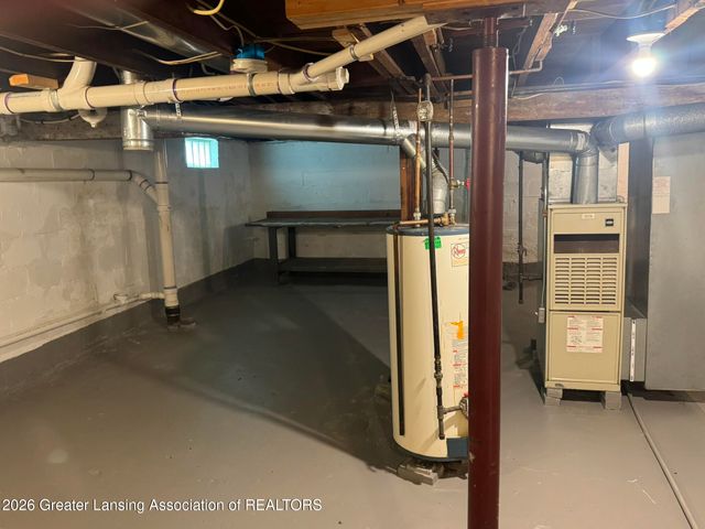 619 Lathrop Street, Lansing, MI 48912