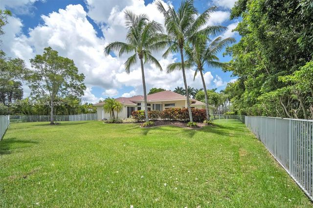 16310 Paddock Lane, Weston, FL 33326