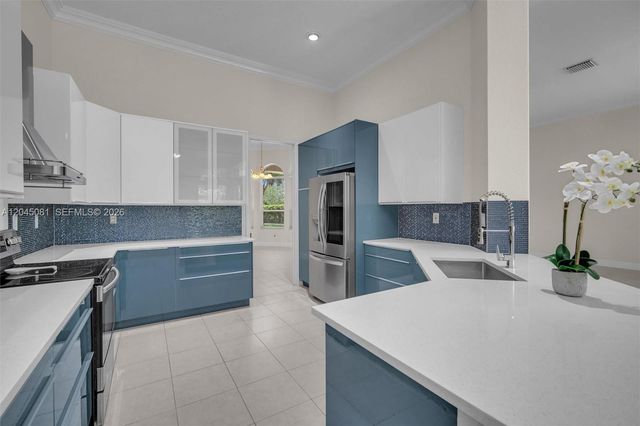 16310 Paddock Lane, Weston, FL 33326