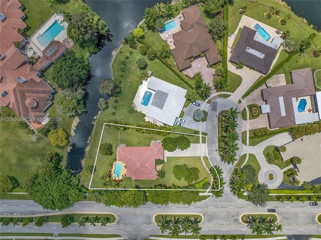 16310 Paddock Lane, Weston, FL 33326