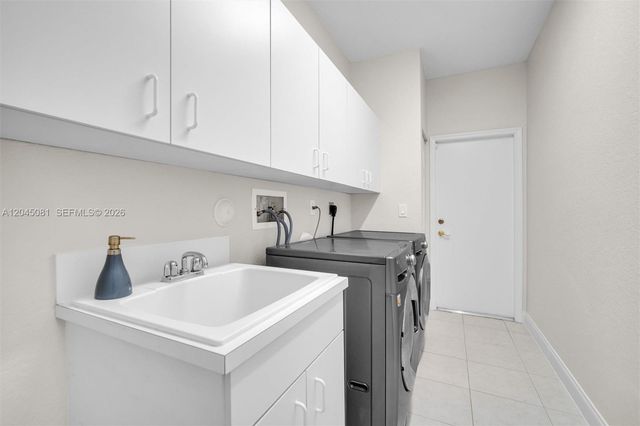 16310 Paddock Lane, Weston, FL 33326