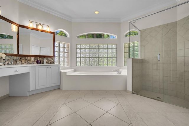 16310 Paddock Lane, Weston, FL 33326