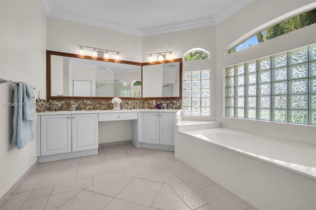 16310 Paddock Lane, Weston, FL 33326