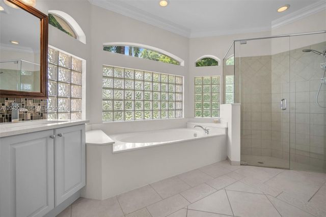 16310 Paddock Lane, Weston, FL 33326