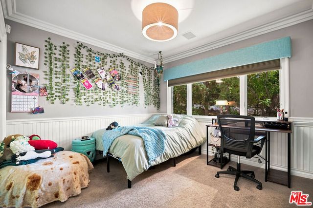 17431 Sumiya Drive, Encino, CA 91316