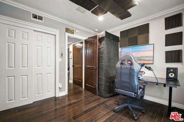 17431 Sumiya Drive, Encino, CA 91316