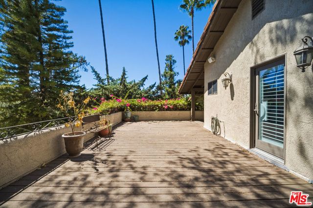17431 Sumiya Drive, Encino, CA 91316